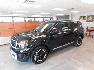 Used 2024 Kia Telluride EX w/ EX Captain's Chair Package image 1