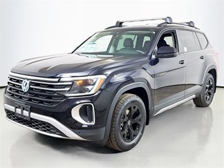 New 2025 Volkswagen Atlas Peak Edition SE image 1