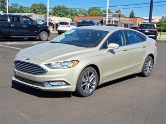 Used 2017 Ford Fusion SE w/ Equipment Group 201A image 1