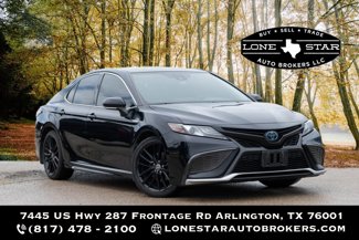Used 2021 Toyota Camry XSE image 1