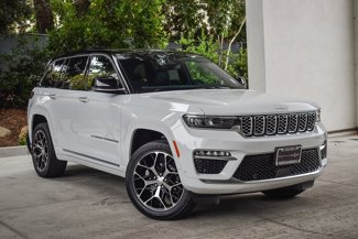 New 2025 Jeep Grand Cherokee Summit image 1