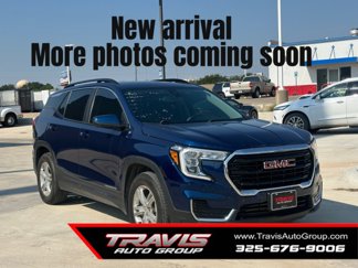 Used 2023 GMC Terrain SLE w/ Driver Convenience Package image 1
