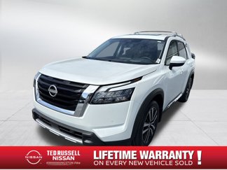 New 2025 Nissan Pathfinder Platinum image 1