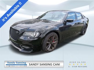 Used 2023 Chrysler 300 C image 1
