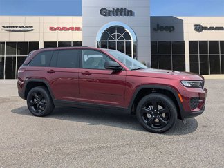 New 2025 Jeep Grand Cherokee Altitude image 1