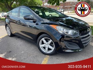 Used 2017 Hyundai Elantra GT image 1