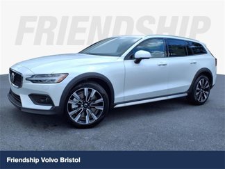 New 2026 Volvo V60 B5 Cross Country Ultra w/ Protection Package Premier image 1