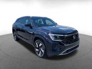 Used 2024 Volkswagen Atlas Cross Sport SE image 1
