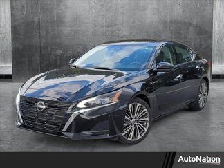 Used 2024 Nissan Altima 2.5 SL image 1