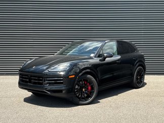 Certified 2024 Porsche Cayenne S image 1