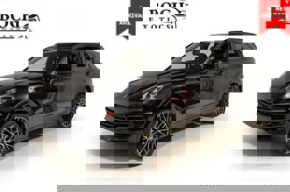 Used 2023 Porsche Cayenne Platinum Edition image 1