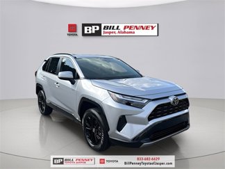 Used 2025 Toyota RAV4 SE image 1