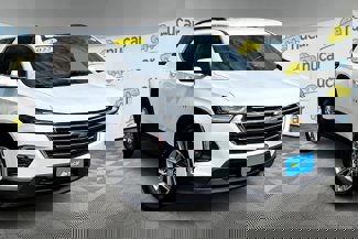 Certified 2022 Chevrolet Traverse LT image 1