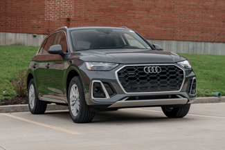 Used 2024 Audi Q5 2.0T Premium w/ Convenience Package image 1