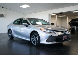 Used 2022 Toyota Camry XLE image 1