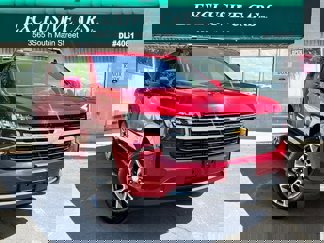 Used 2023 Chevrolet Suburban LT w/ Luxury Package image 1