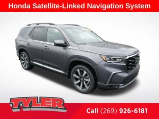 New 2025 Honda Pilot Touring image 1