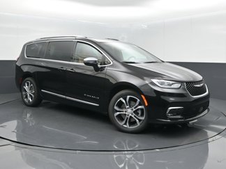 New 2026 Chrysler Pacifica Pinnacle image 1