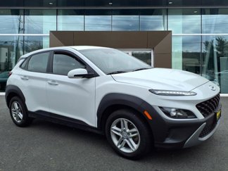 Certified 2022 Hyundai Kona SE w/ Cargo Package image 1