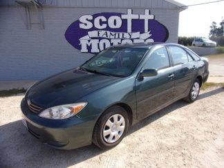 Used 2004 Toyota Camry LE image 1