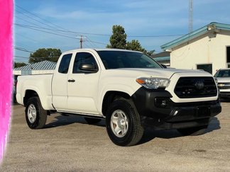 Used 2018 Toyota Tacoma 2WD Access Cab image 1