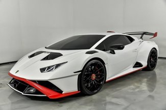 Used 2022 Lamborghini Huracan STO image 1