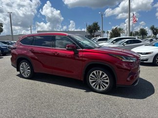 New 2025 Toyota Highlander Platinum image 1