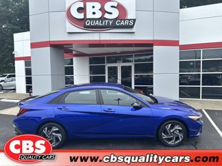 Used 2025 Hyundai Elantra Sport image 1