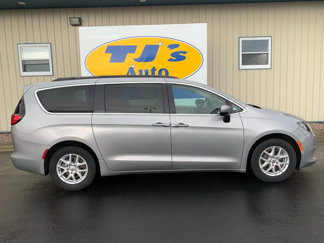 Used 2021 Chrysler Voyager Lxi image 1