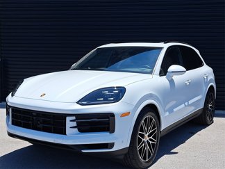Used 2025 Porsche Cayenne image 1