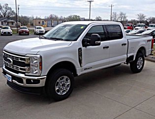 New 2025 Ford F250 XLT w/ FX4 Off-Road Package image 1