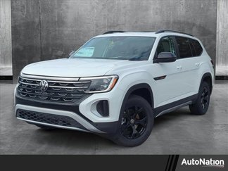 New 2025 Volkswagen Atlas Peak Edition SE image 1