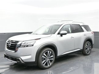 New 2025 Nissan Pathfinder Platinum image 1