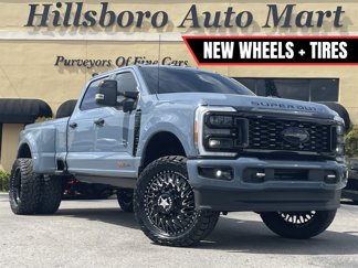 Used 2023 Ford F350 Platinum image 1