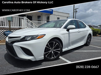 Used 2018 Toyota Camry SE image 1