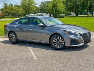 Used 2023 Nissan Altima 2.5 SV image 1