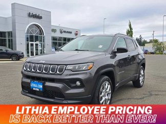 Used 2022 Jeep Compass Latitude image 1