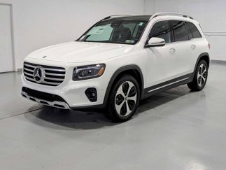 New 2025 Mercedes-Benz GLB 250 4MATIC image 1