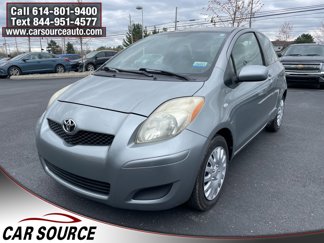 Used 2011 Toyota Yaris 2-Door Hatchback image 1