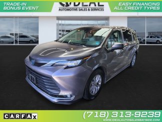 Used 2022 Toyota Sienna XLE image 1