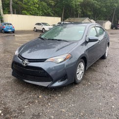 Used 2018 Toyota Corolla LE image 1