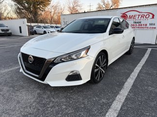 Used 2021 Nissan Altima 2.5 SR w/ SR Premium Package image 1