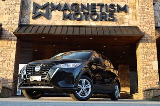 Used 2023 Nissan Kicks S image 1