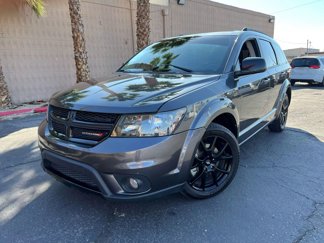 Used 2019 Dodge Journey SE image 1