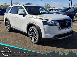 New 2025 Nissan Pathfinder Platinum image 1