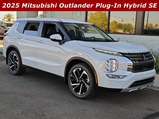 New 2025 Mitsubishi Outlander SE image 1