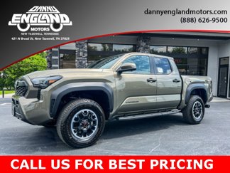 Used 2025 Toyota Tacoma TRD Off-Road w/ TRD Off Road Premium Package image 1