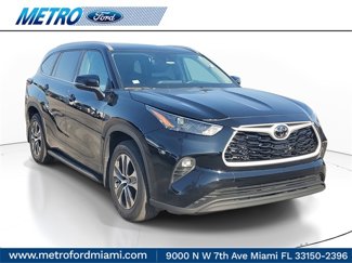 Used 2024 Toyota Highlander XLE image 1