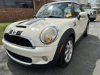 Used 2010 MINI Cooper S image 1