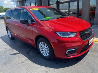 New 2025 Chrysler Pacifica Select image 1